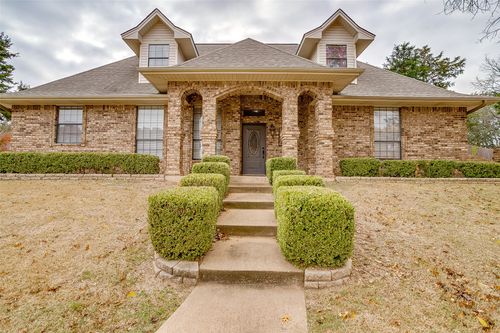 1918 Woodland Hills Ln, Weatherford, TX, 76087-7110 | Card Image