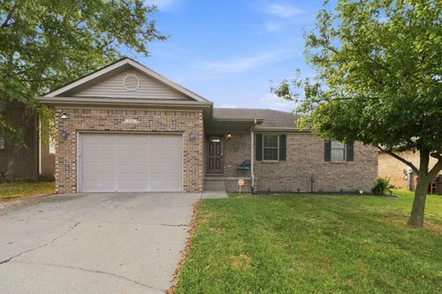 524 Homestead Dr, Nicholasville, KY, 40356-1191 | Card Image