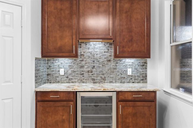1923 Vale Haven Dr, House other with 5 bedrooms, 3 bathrooms and 2 parking in Spring TX | Image 25