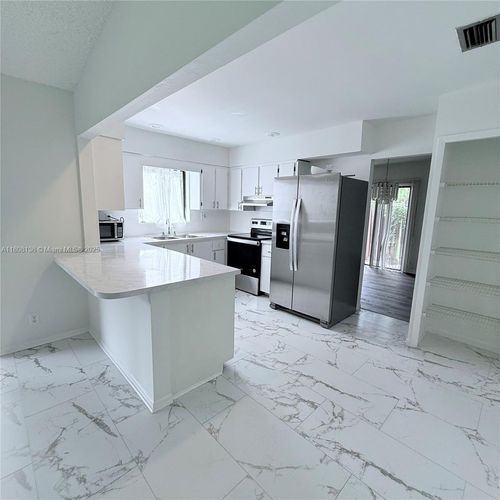 apt-d-6183 Live Oak Ct, Tamarac, FL, 33319-8114 | Card Image