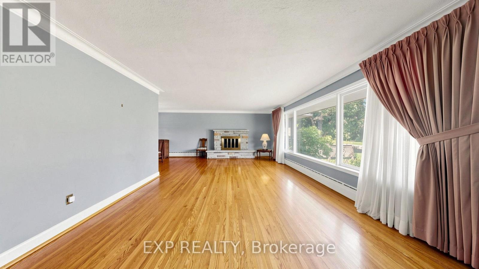 Residential in Barrie (Codrington) 5