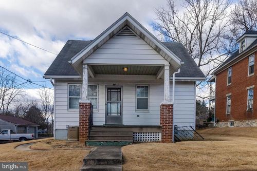 18 Tritle Ave, WAYNESBORO, PA, 17268-1026 | Card Image