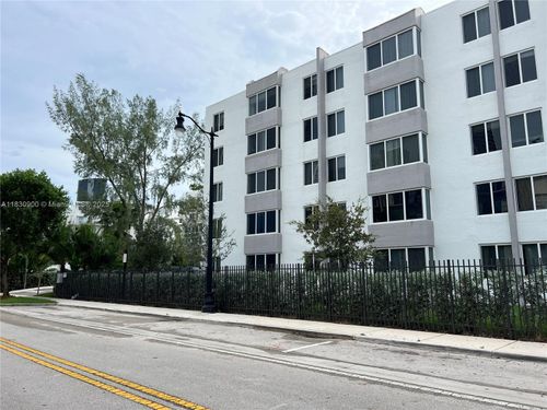 apt-205-250 180th Dr, Sunny Isles Beach, FL, 33160-2730 | Card Image