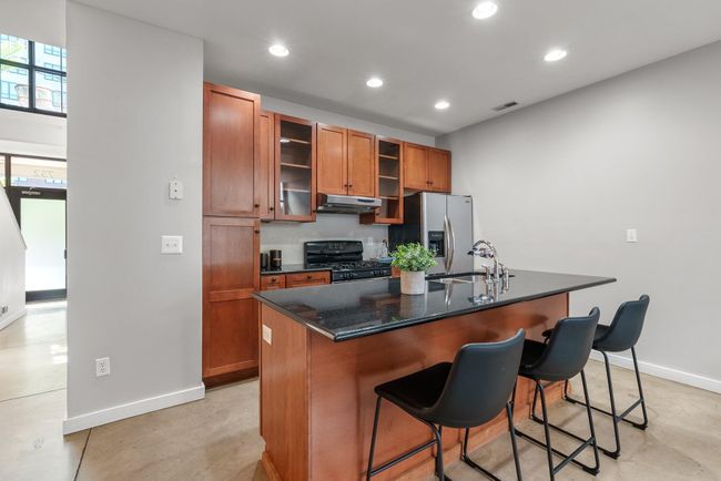 752 N Pearl St, Condo with 2 bedrooms, 3 bathrooms and null parking in Columbus OH | Image 12