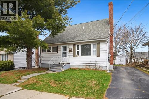 173 Maple St, Moncton, NB, E1C6A5 | Card Image