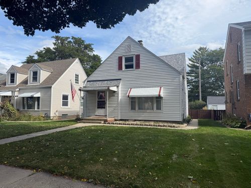 3018 N 77th St, Milwaukee, WI, 53222-5018 | Card Image