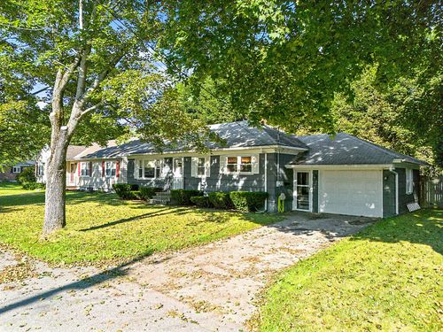 28 Arkwright Ave, Lewiston, ME, 04240-6654 | Card Image