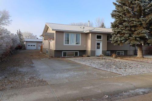 410 1st Ave, Scandia, AB, T0J2Z0 | Card Image