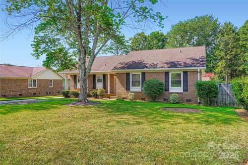 8606 Beechbrooke Rd, Charlotte, NC, 28227-8634 | Card Image