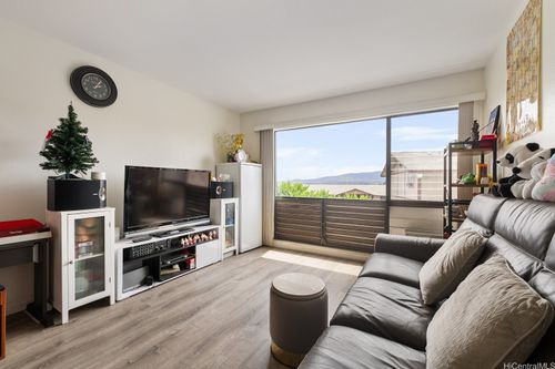 apt-276-98-660 Moanalua Loop, Aiea, HI, 96701-5189 | Card Image