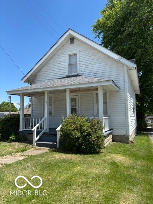 109 N Washington St, Bainbridge, IN, 46105-9724 | Card Image