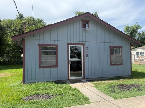 516 Battlebell Rd, Highlands, TX, 77562-3842 | Card Image
