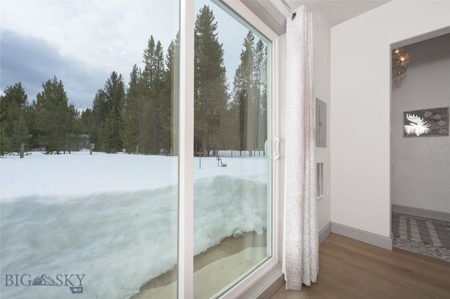 1 Bedroom Apartment/Garage Bedroom | Image 50