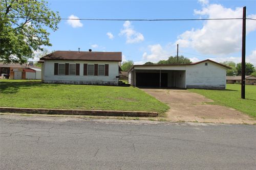 908 Paulus St, Schulenburg, TX, 78956-1334 | Card Image