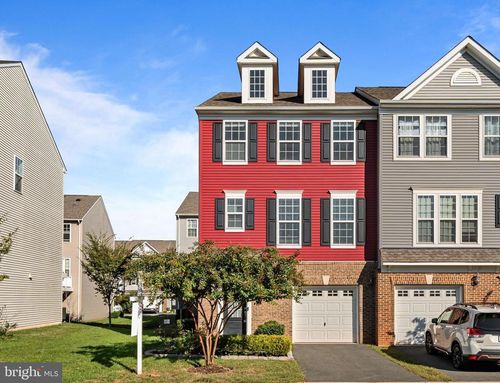 8540 Fortrose Dr, MANASSAS, VA, 20109-4284 | Card Image