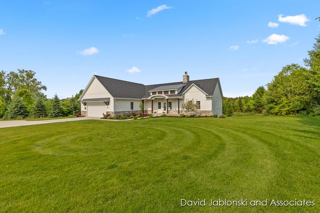 9410 Sanborn Ave Se, House other with 3 bedrooms, 3 bathrooms and null parking in Alto MI | Image 7