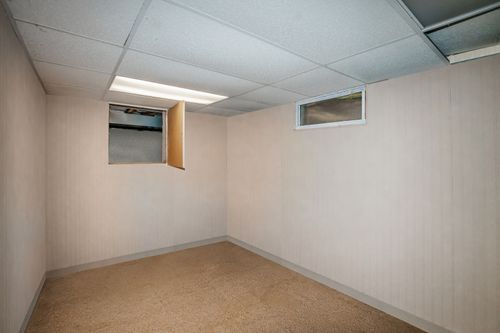 9S771 Brookbank Rd, Willowbrook, IL, 60527-7026 | Card Image