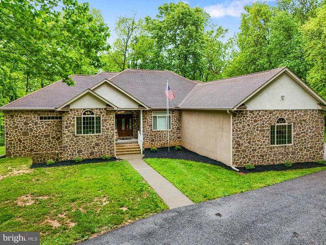 1982 Whyte Ln, House other with 3 bedrooms, 3 bathrooms and null parking in SPRING GROVE PA | Image 66