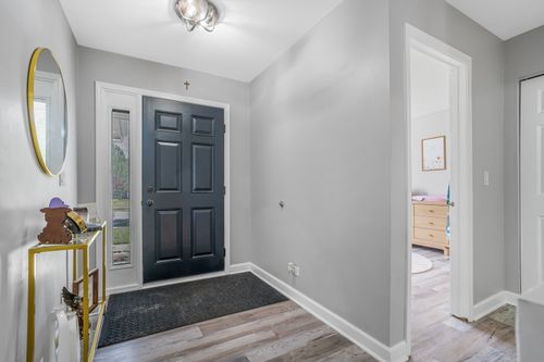 10499 Fleetwood St, Huntley, IL, 60142-8108 | Card Image