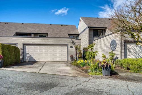 3673 Nico Wynd Dr, Surrey, BC, V4P1J1 | Card Image