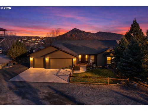 2662 Ne Meadowcrest Dr, Prineville, OR, 97754-9100 | Card Image