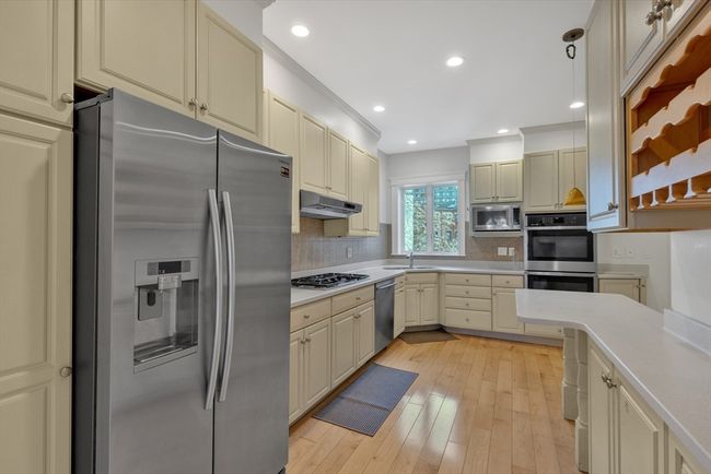 APT-3 - 24 Dean Rd, Condo with 2 bedrooms, 2 bathrooms and 2 parking in Brookline MA | Image 12