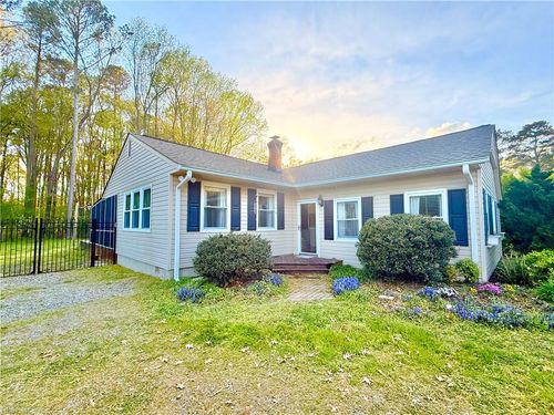 1500 Hampton Hwy, Yorktown, VA, 23693-4504 | Card Image