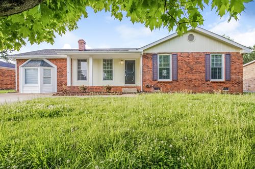 204 Lake Farm Rd, Smyrna, TN, 37167-3114 | Card Image