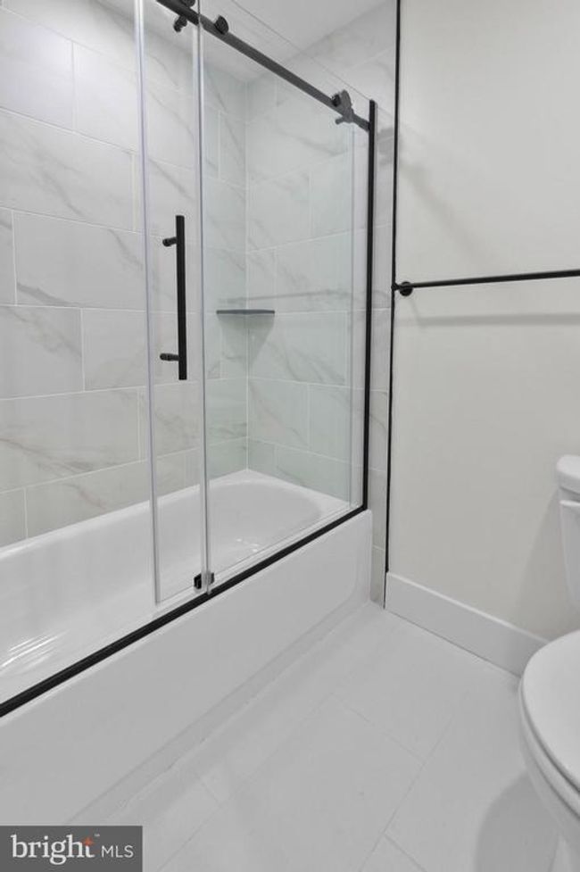 APT-2 - 2200 E Fayette St, Townhouse with 2 bedrooms, 1 bathrooms and null parking in BALTIMORE MD | Image 15