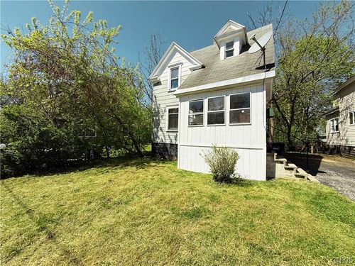 154 Seeley Ave, Syracuse, NY, 13205-2741 | Card Image