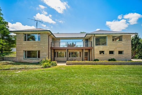 3017 Niles Buchanan Rd, Buchanan, MI, 49107-8438 | Card Image