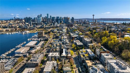 755 Hayes St, Seattle, WA, 98109-3028 | Card Image