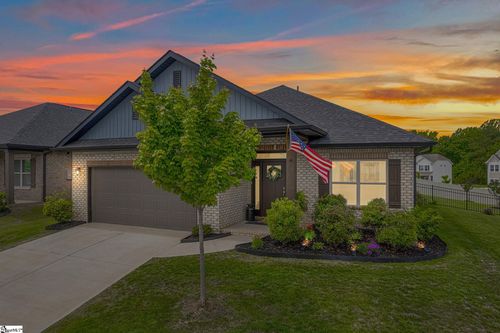 61 Woodcross Dr, Simpsonville, SC, 29681-7176 | Card Image
