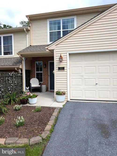 513 Dakemich Ct, ENOLA, PA, 17025-2556 | Card Image