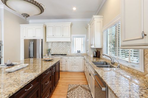 W1077 Spleas Skoney Rd, EAST TROY, WI, 53120-2320 | Card Image