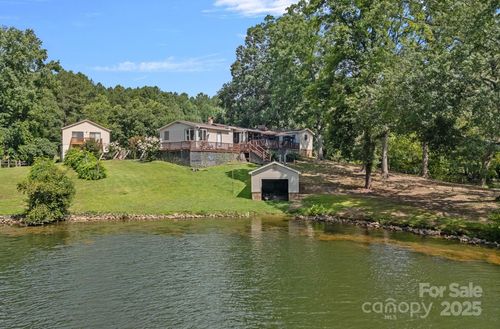 403 Nivens Cove Rd, Mount Holly, NC, 28120-9719 | Card Image