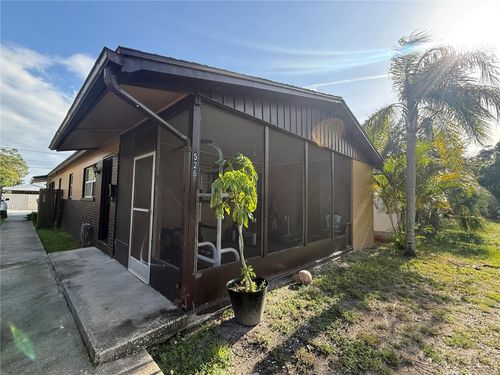 526 93rd Ave N, St Petersburg, FL, 33702-3038 | Card Image