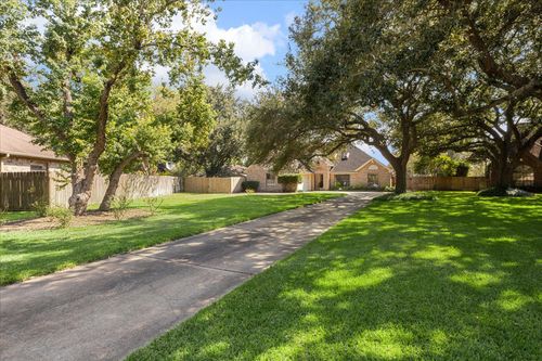 3506 Landsdowne Ct, Pearland, TX, 77584-4808 | Card Image