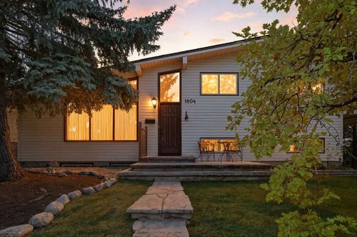1804 Braemar Pl Sw, Calgary, AB, T2W0Z4 | Card Image