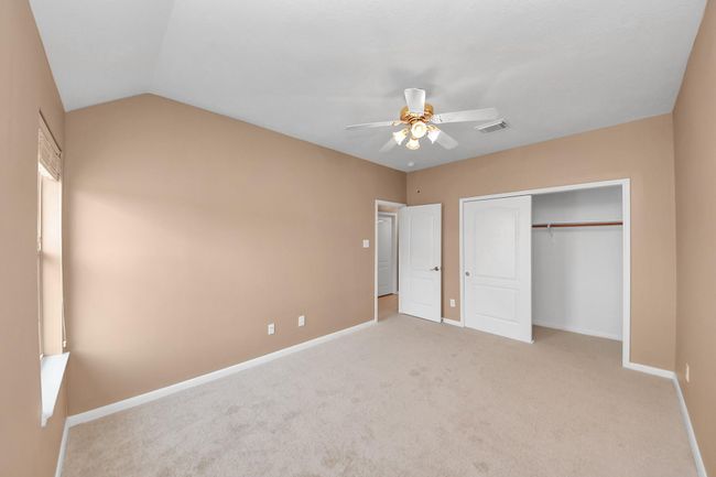 1705 White Willow Ln, House other with 4 bedrooms, 2 bathrooms and 2 parking in Pearland TX | Image 13