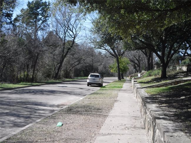 10921 Sinclair Ave, House other with 3 bedrooms, 2 bathrooms and null parking in Dallas TX | Image 4