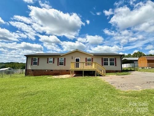 5112 Southbrook Dr, Kings Mountain, NC, 28086-8400 | Card Image