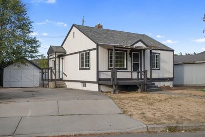 14511 E Heroy Ave, Home with 3 bedrooms, 1 bathrooms and null parking in Spokane Valley WA | Image 1