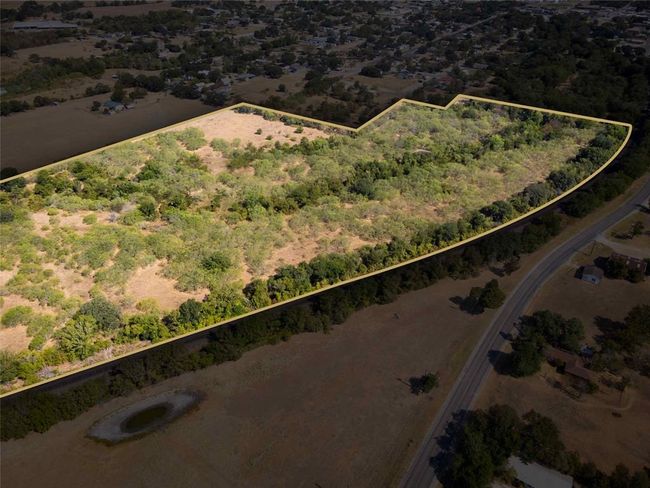 28 W Cuero St, Home with 0 bedrooms, 0 bathrooms and null parking in Giddings TX | Image 10
