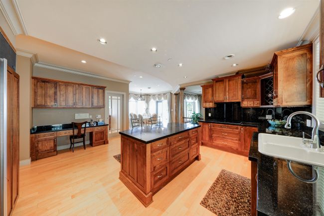 2323 Orchard Lane, House other with 6 bedrooms, 5 bathrooms and 5 parking in West Vancouver BC | Image 21