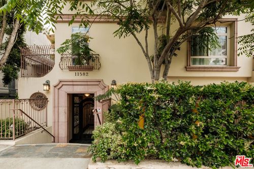 204-11582 Moorpark St, Toluca Lake, CA, 91602 | Card Image