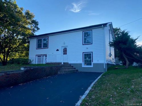 14 Split Cedar, Islip, NY, 11749 | Card Image