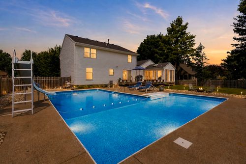 3610 73rd St, Moline, IL, 61265-8021 | Card Image