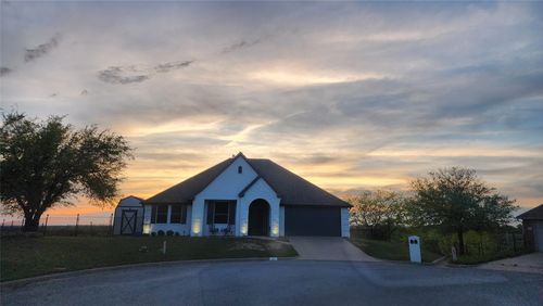 622 Elizabeth Pl, Weatherford, TX, 76086-3901 | Card Image