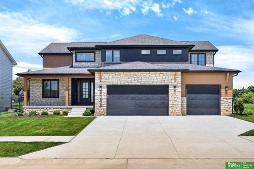 21828 Grover St, Elkhorn, NE, 68022 | Card Image